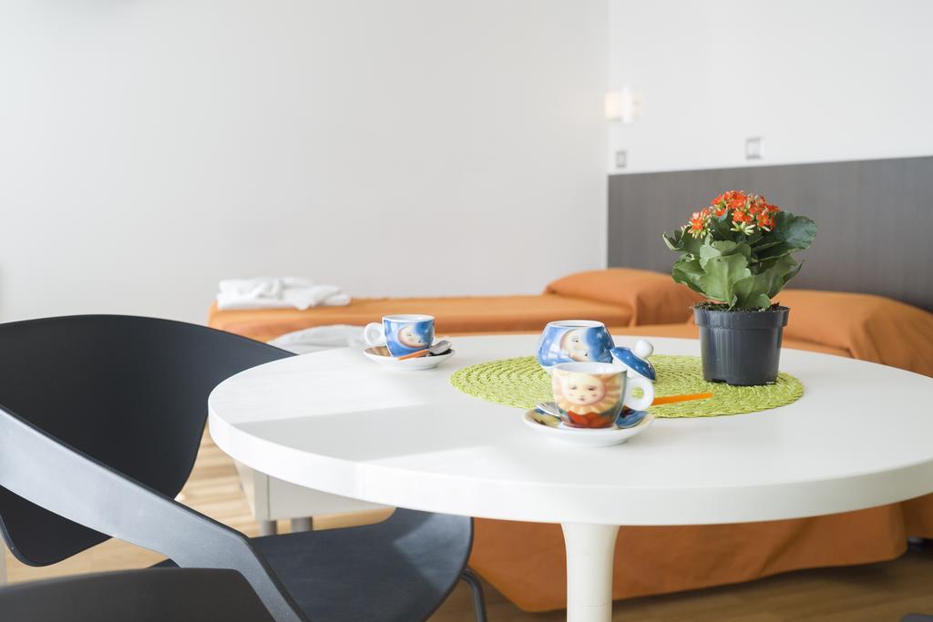 Hotel Sharing Turin Exteriör bild