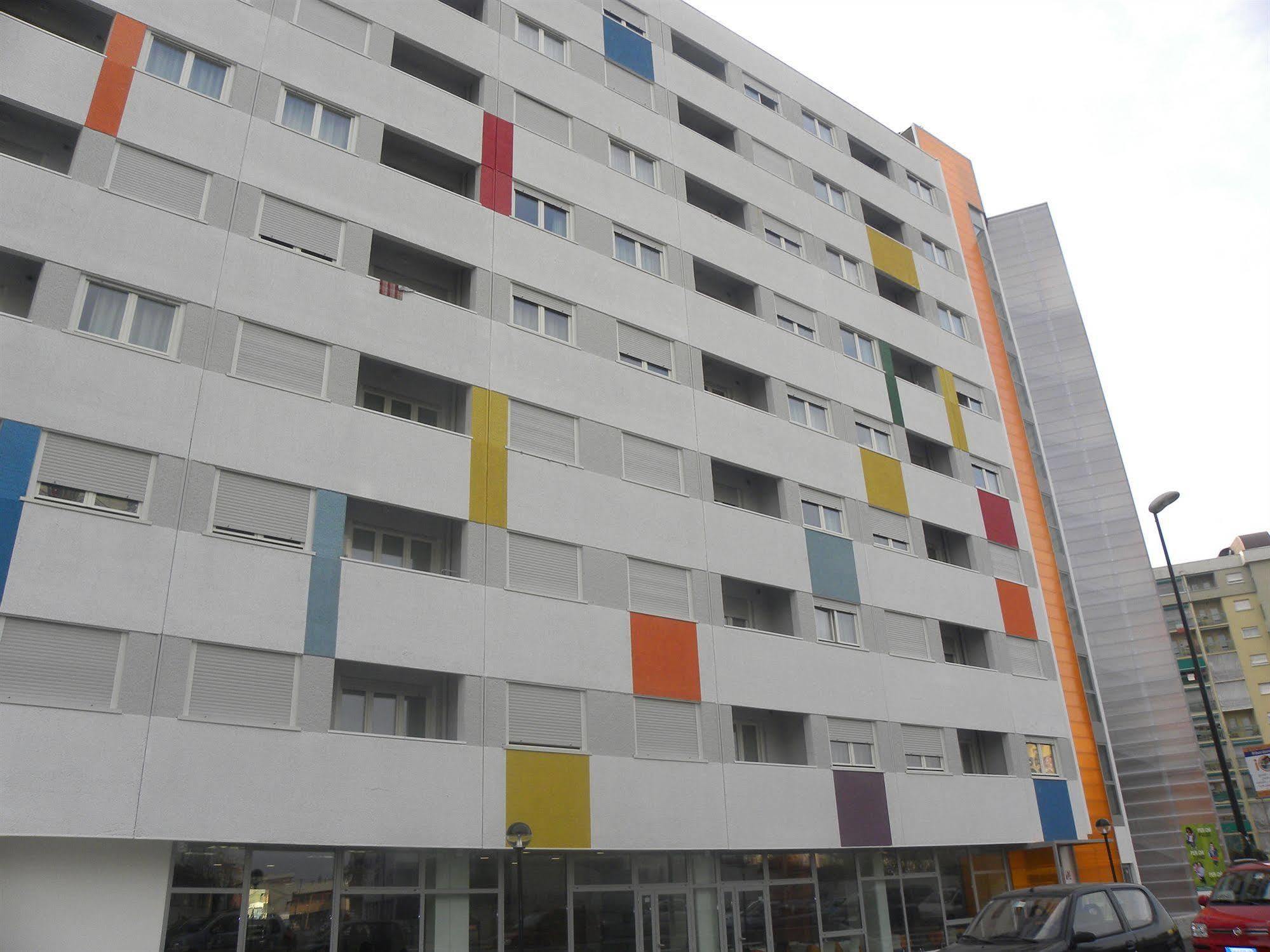 Hotel Sharing Turin Exteriör bild